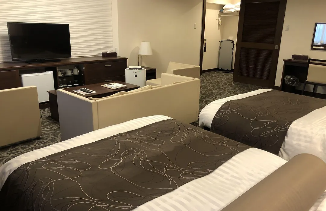 Hotel Plaza Osaka-1