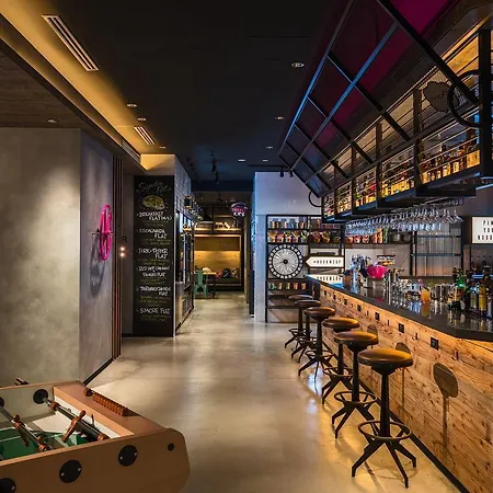 Moxy Osaka Honmachi-3